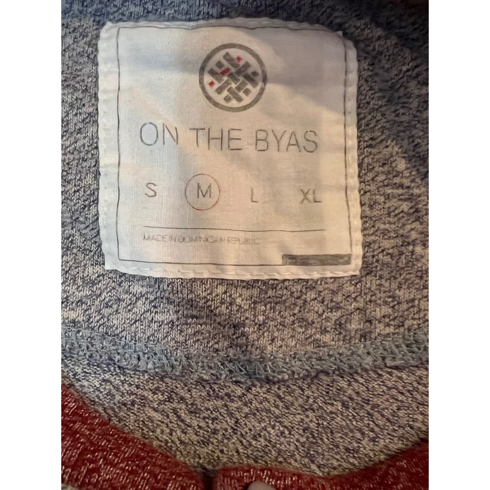 On The Byas Mens Colorblock Henley T-Shirt Grey Blue Burgundy Pocket Size M - Picture 4 of 4